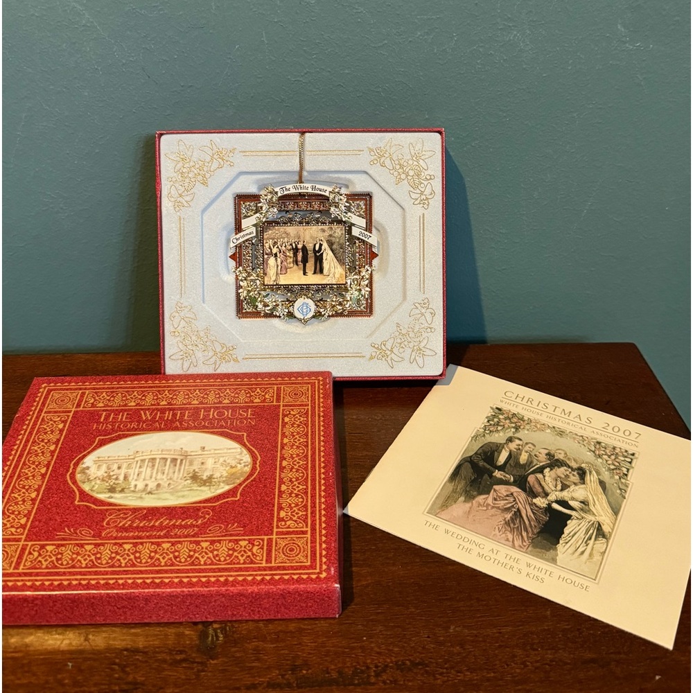 2007 White House Historical Association Christmas Ornament w/ Original Box